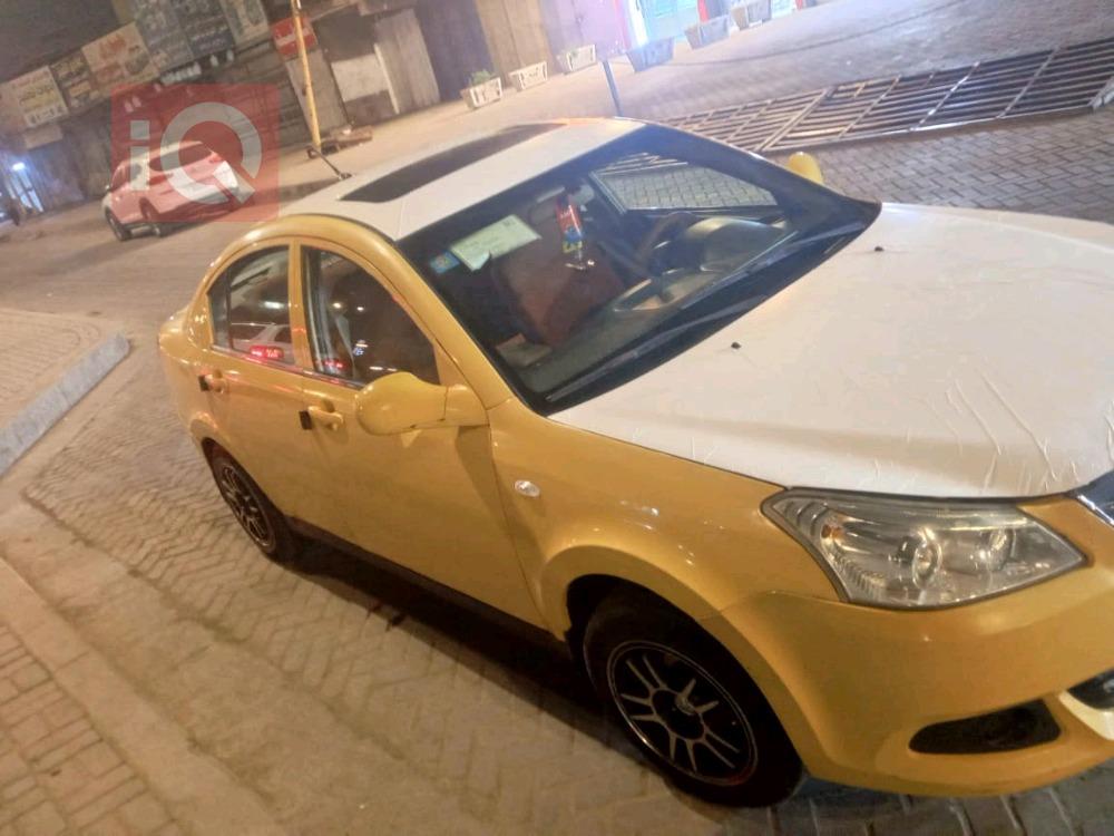 شيري E5